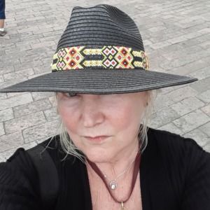 Meet your Posher, Carolynn